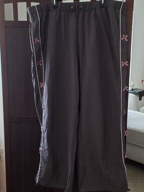 NWT Torrid Love Sick Gray Lounge Pants with Pink Bow Trim